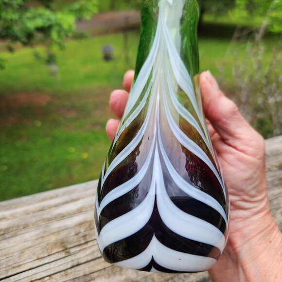 Vintage Heavy Murano artist signed WE Porter 1979 pulled Feather Vase In Green A - Picture 6 of 10